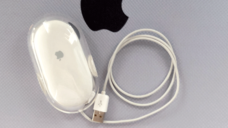 15年以上前の「Apple」純正USB有線マウス。