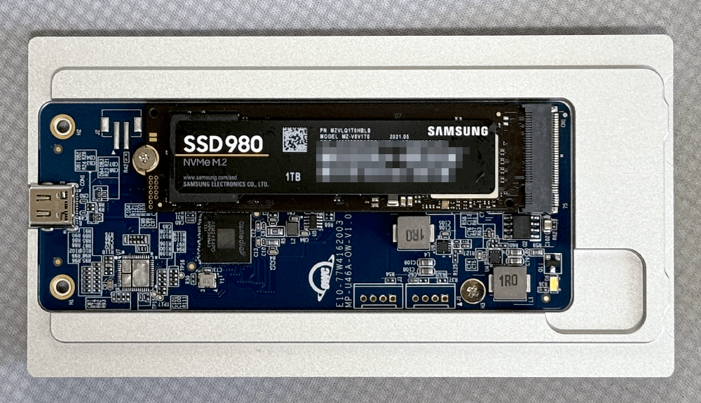 「Express 1M2」に「Samsung / SSD 980」を取り付ける