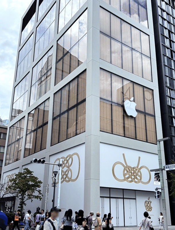 開店準備が整った新「サエグサビル」の「Apple 銀座」